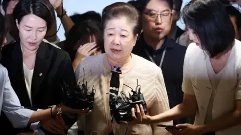 Disputed Religious Head Rejects Bribery Claims Against Ex-South Korea First Lady